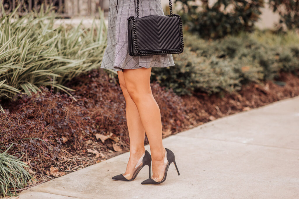 classic-black-pumps