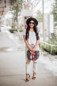 distressed-jeans