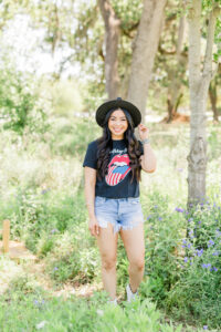 how-to-wear-a-band-tee