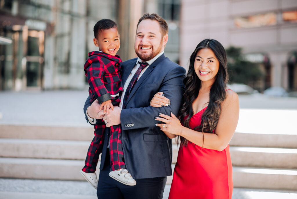 coordinating-outfits-for-family-pictures