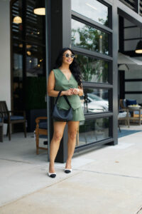 fashionable outfits for women over 40